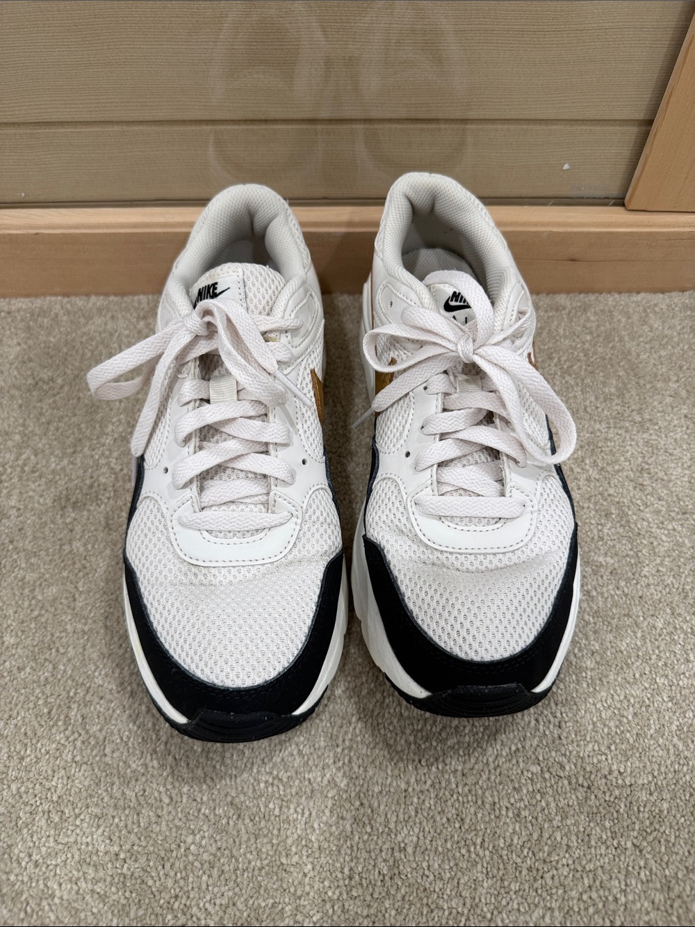 Nike White Black Gold Low-Top Sneakers - Picture 3 of 7